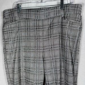 Chicos Metallic Silver Plaid Ankle Pant size 3R
Silver Gray